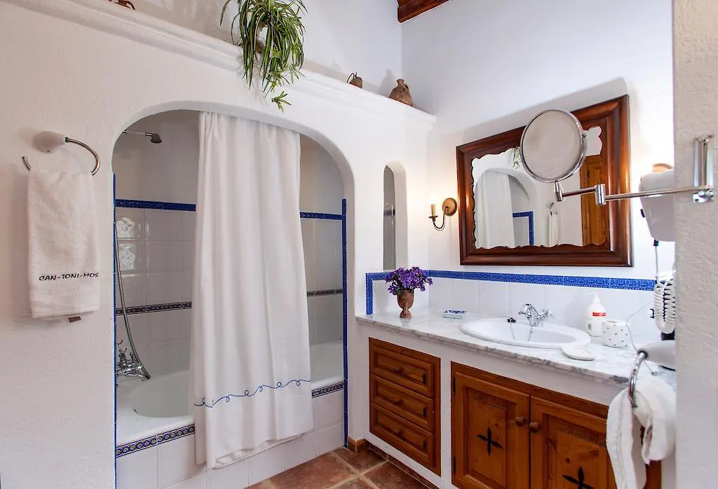 Toni Mosca Villa Pollenca Spain